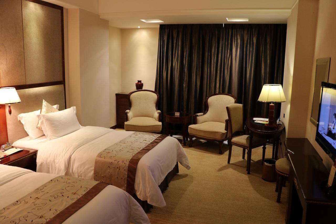 Rongjiang Hotel Jieyang Exterior foto