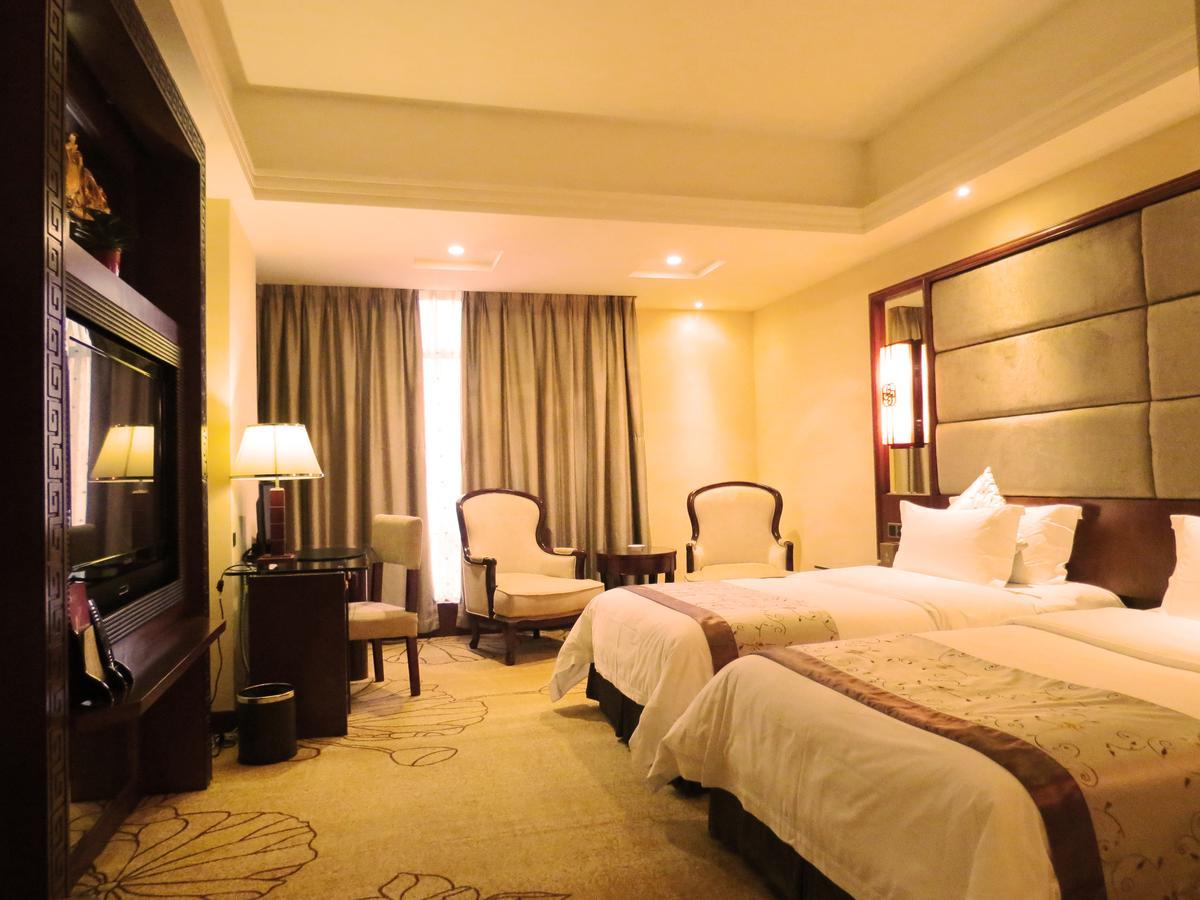 Rongjiang Hotel Jieyang Exterior foto